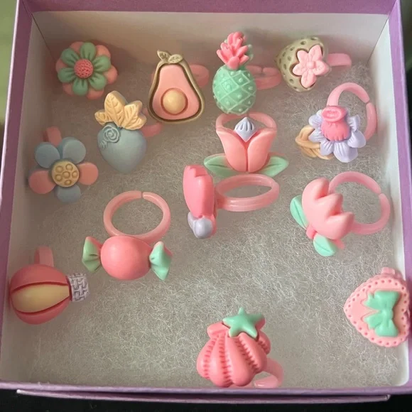 NEW THINK GRANDKIDS! 14 rings in lavender box - Picture 6 of 8